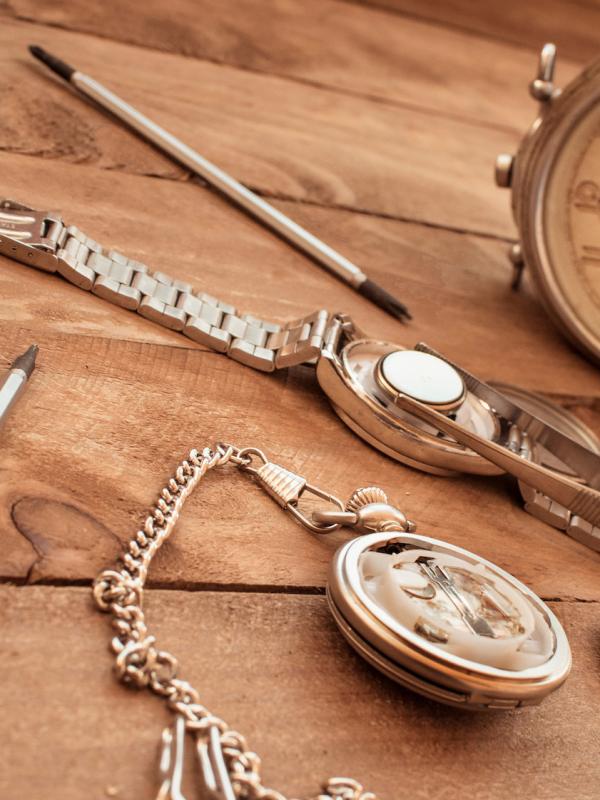 Kembery Antique Clocks